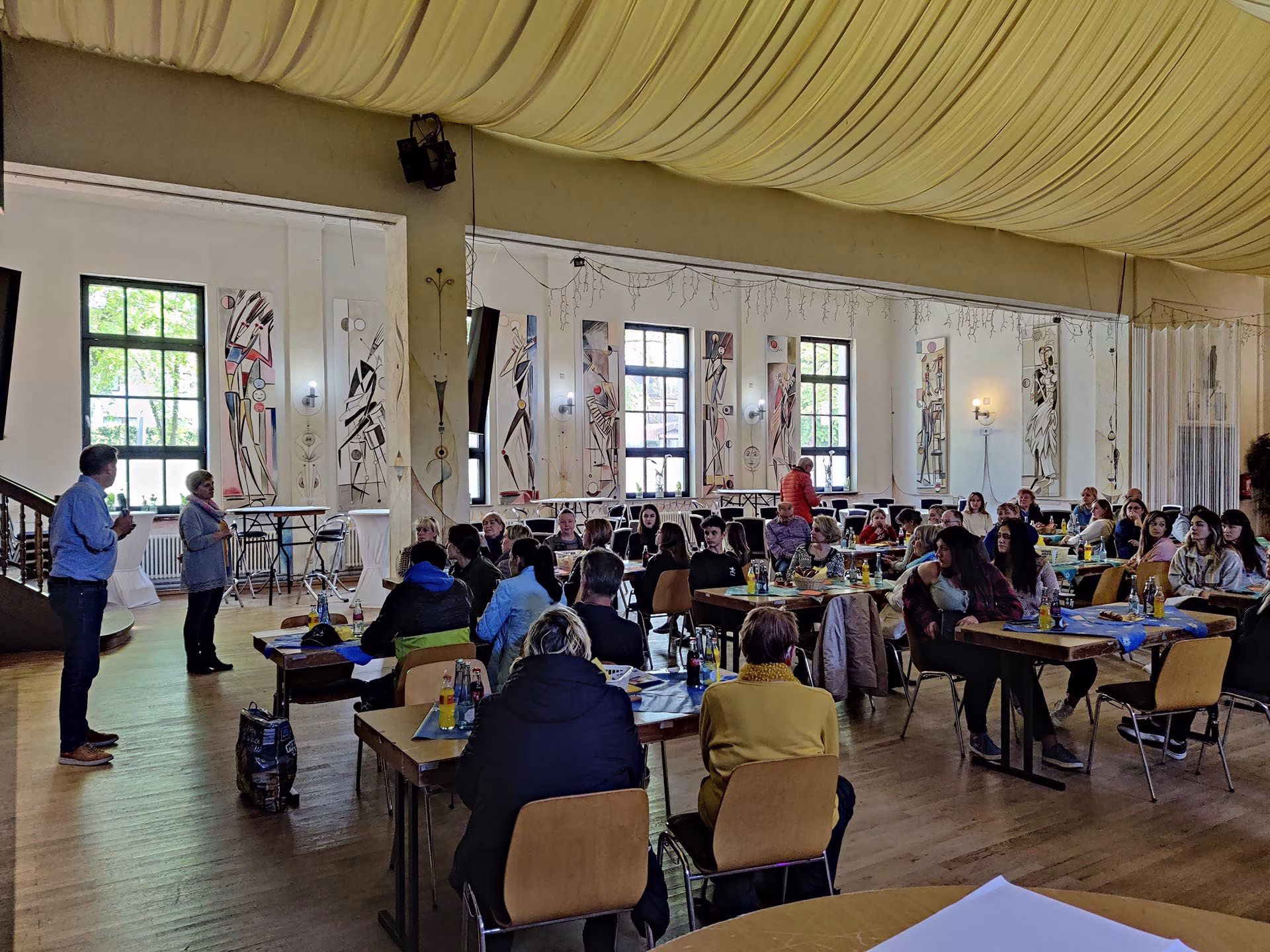 Auftaktveranstaltung mit Flüchtlingen in Ensdorf - Sarah Schmitt/Gemeinde Ensdorf Die Antwort lautet: Ein Begegnungstreffen für ukrainische Geflüchtete in Ensdorf.