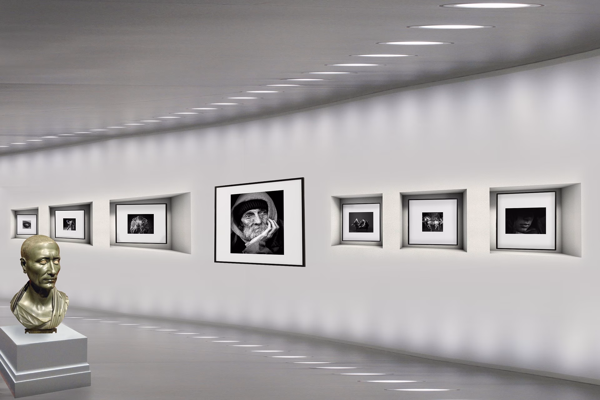 Tryptique – Abstrakte Reiseeindrücke von Pariser Fotografin Louise Skira. Die Fotografin Louise Skira zeigt ihre drei Bildserien in der Stadtbibliothek Saarbrücken. Die abstrakt-erfahrbaren Eindrücke wurden zwischen 2008 und 2014 in verschiedenen Orten aufgenommen. Die