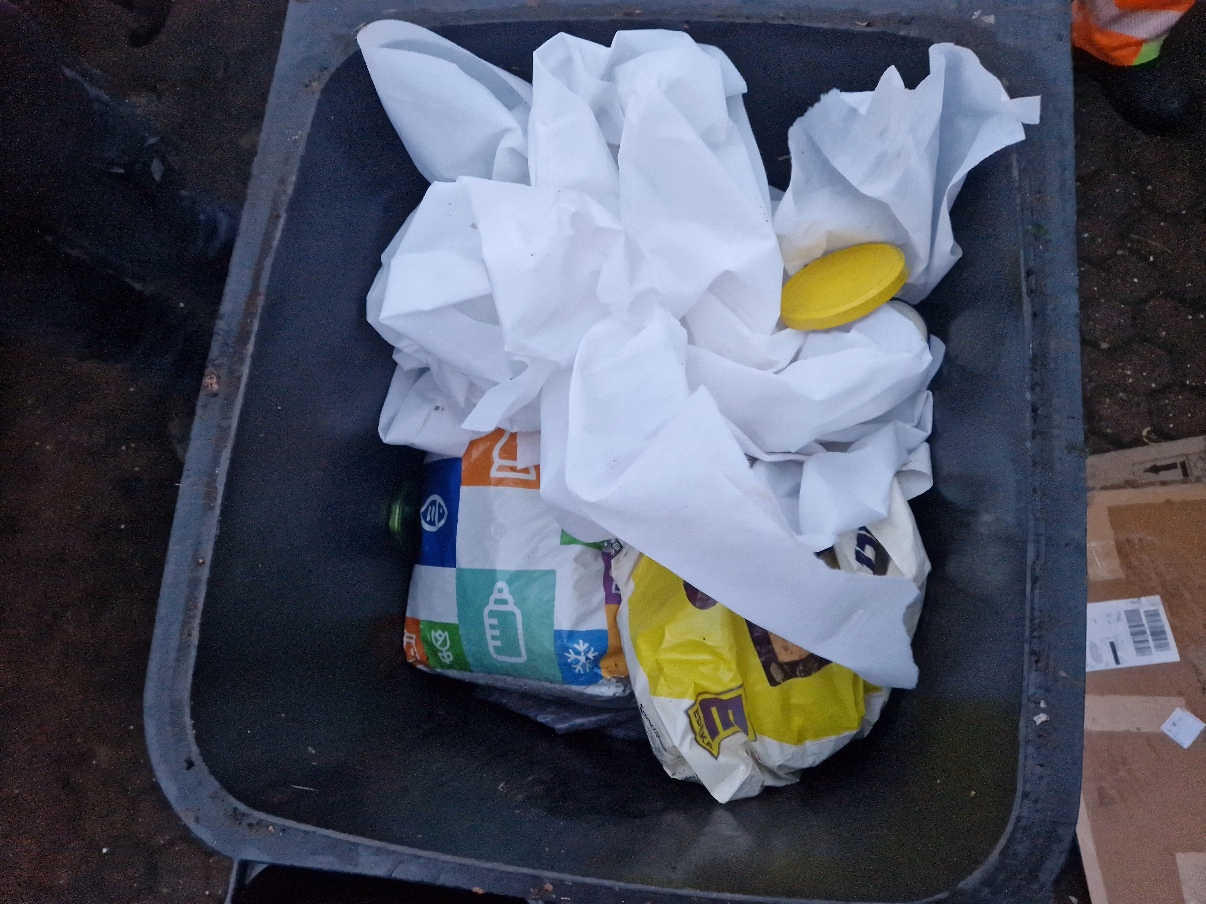 In der vergangenen Woche wurde in Hassel wertvolle Papierreste unbrauchbar.